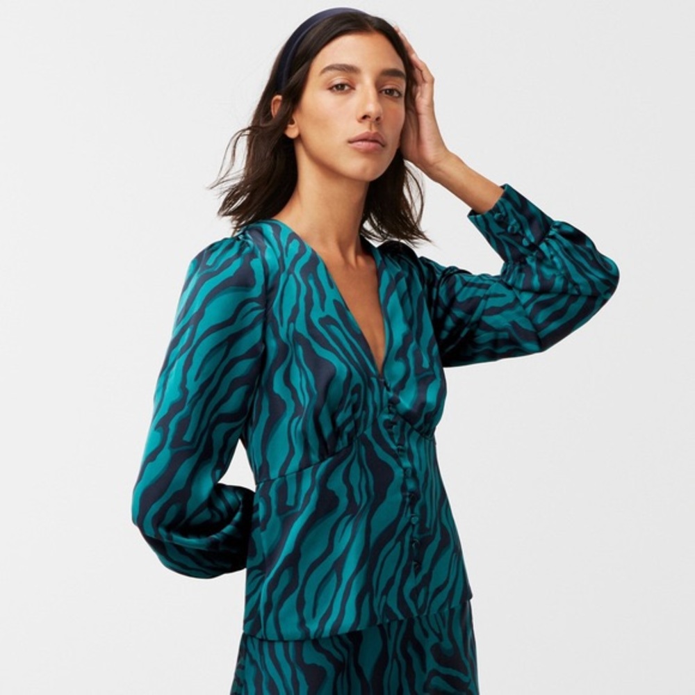 NWOT silky blouse dark turquoise fitted easy care